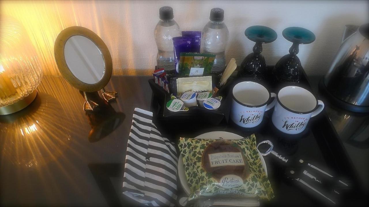 High Tor Guest House Γουίτμπι Εξωτερικό φωτογραφία